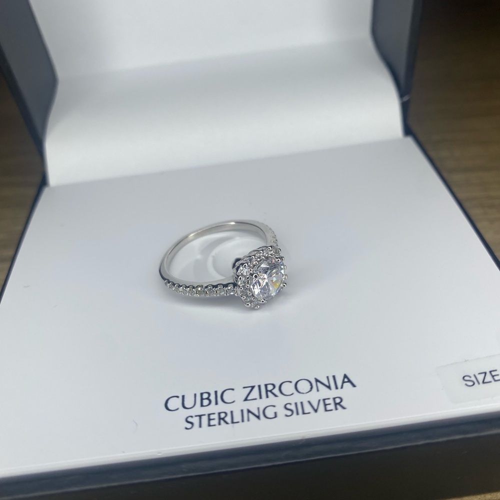 Giani Bernini Cubic Zirconia Sterling Silver Ring Size 8